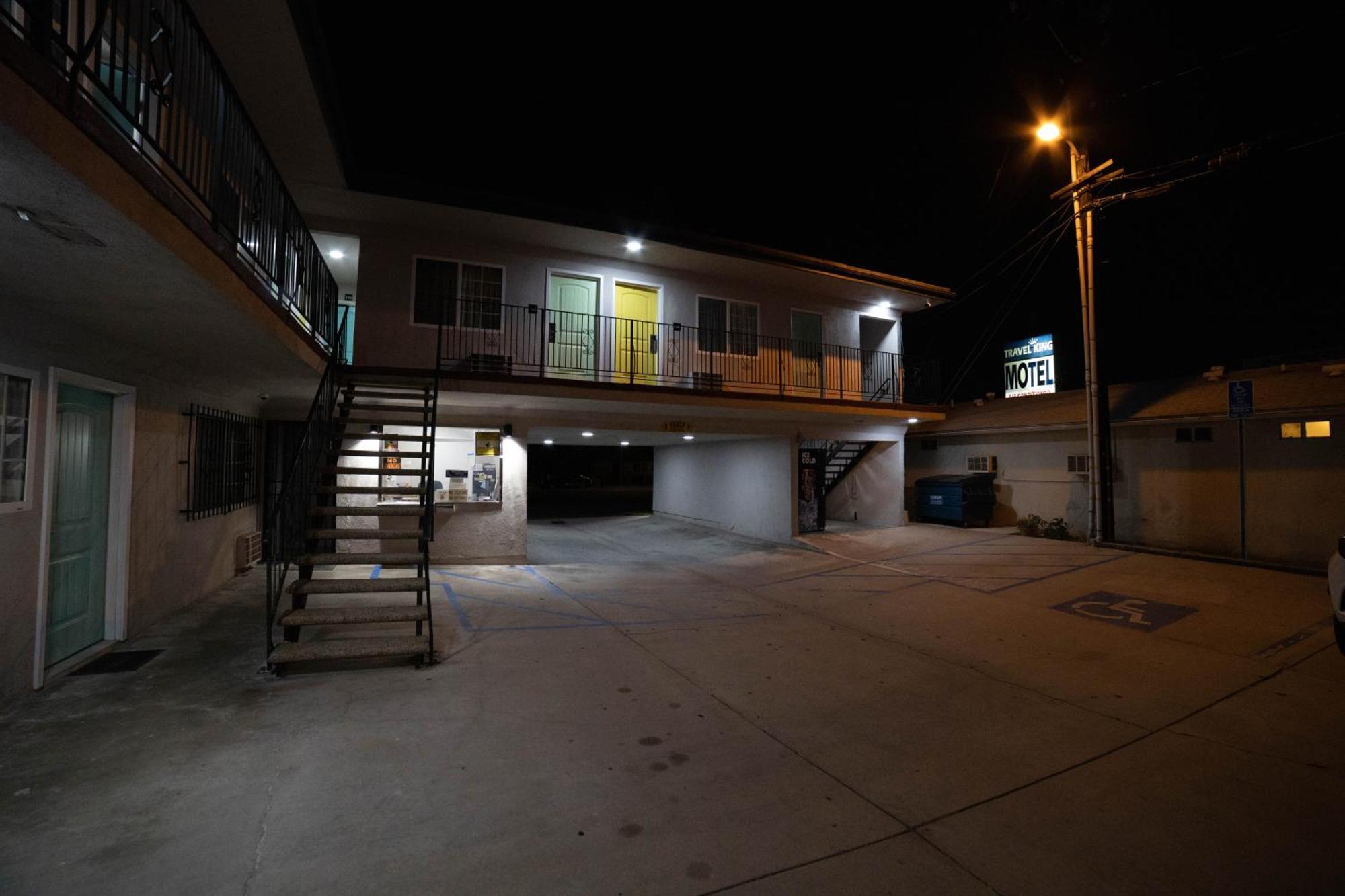 Artesia Motor Inn Bellflower Exterior foto